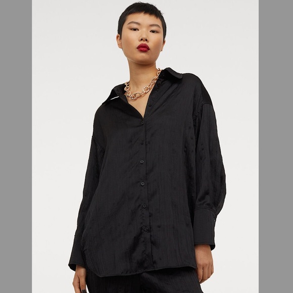 Oversized Black Satin Shirt 🖤 - Picture 2 of 5
